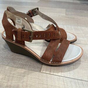 MERRELL PRAIRIE BROWN SANDALS SHOES SIZE 9